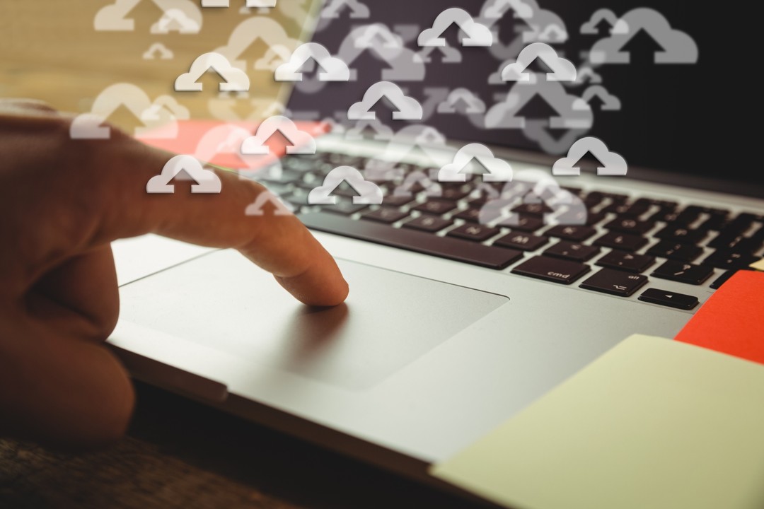 En tiempos donde la desinformación se viraliza con un clic, el periodismo latinoamericano busca en la IA nuevas aliadas para verificar, contextualizar y reconstruir la confianza informativa