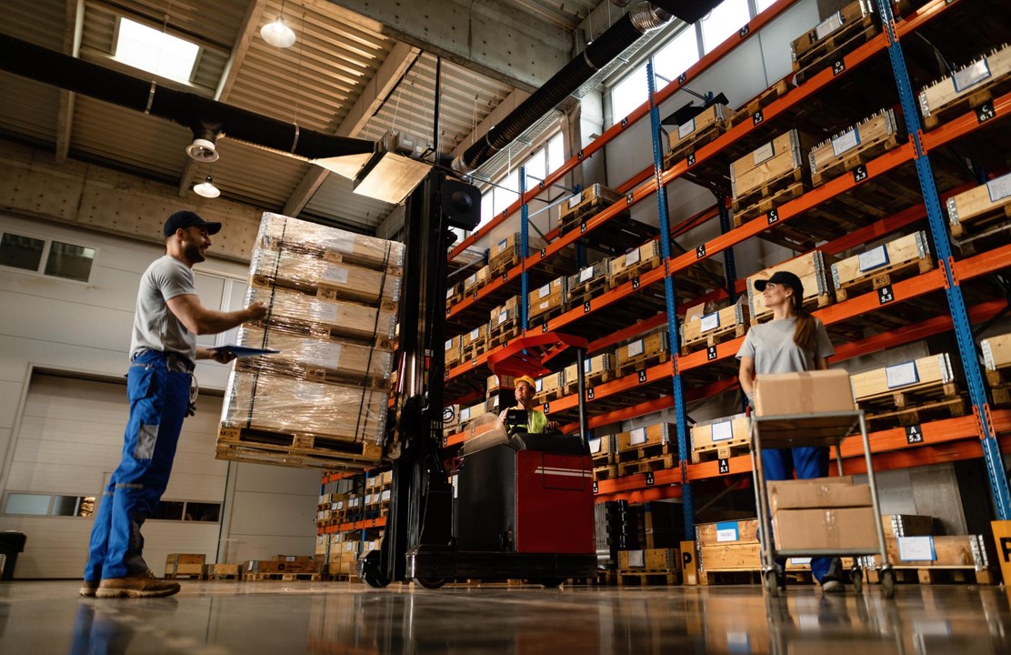 Elegir la ubicación correcta de una bodega en Colombia puede marcar la diferencia entre eficiencia y pérdidas millonarias