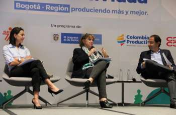 Funcionarios en cabeza de José Manuel Restrepo, Ministro de Comercio, presentaron Fábricas de Productividad, la apuesta del Gobierno Nacional para dinamizar la productividad