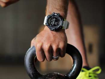 Si se dedica a la actividad muscular en calidad de profesional o amateur, un reloj inteligente es una muy buena opción